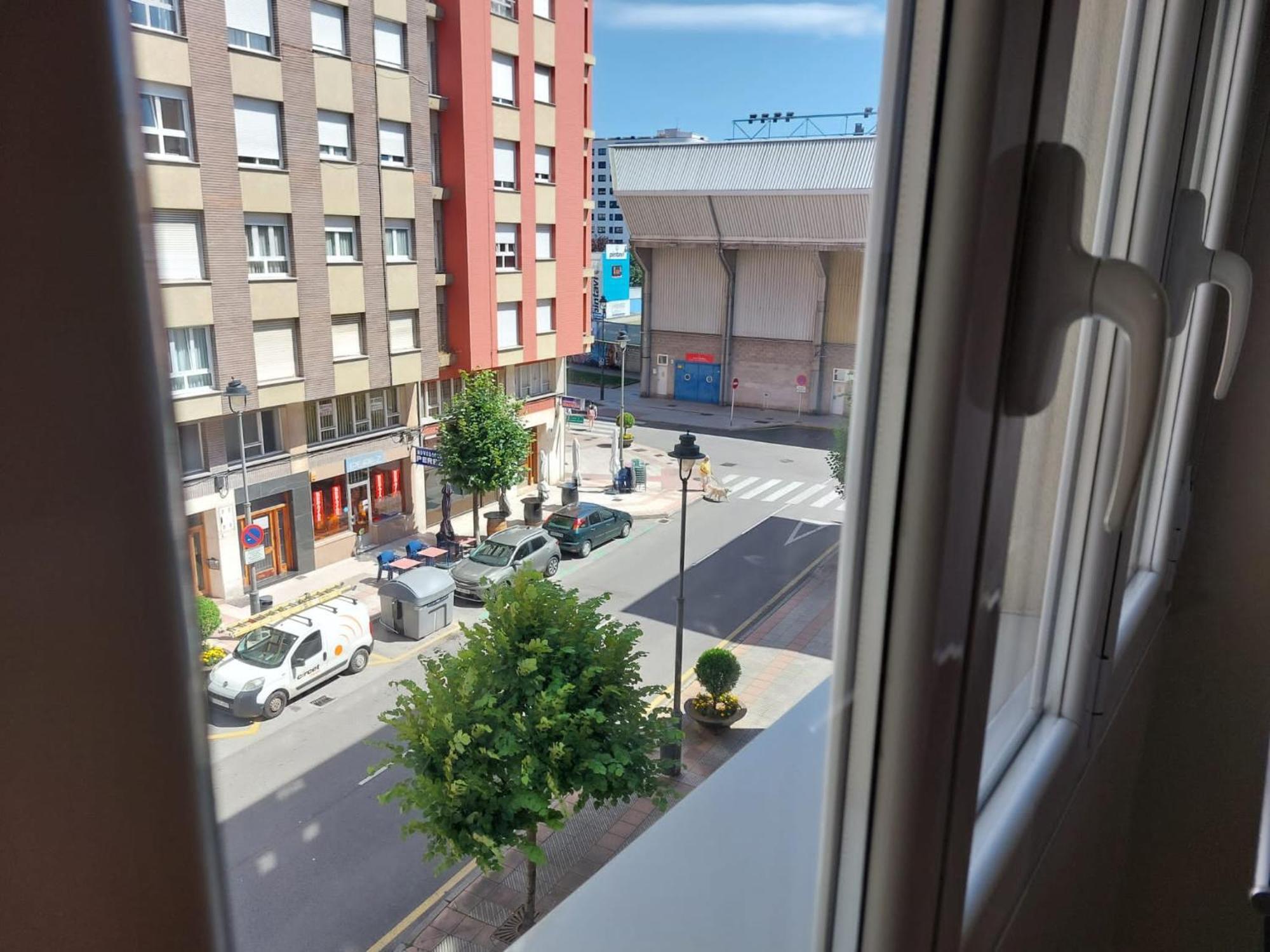 Piso En El Centro Apto 5 Personas Con Garaje Privado Avilés Exterior foto